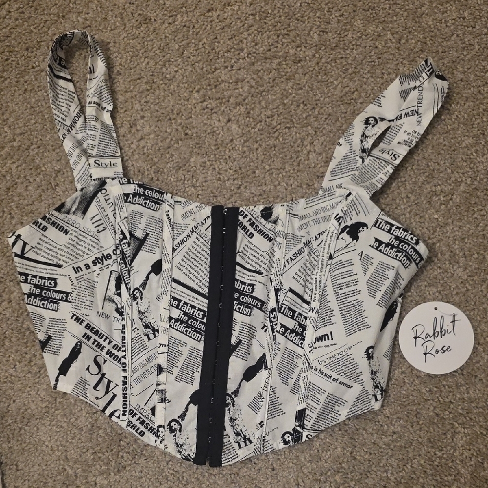 Rabbit Rose Black and White Print Crop Top